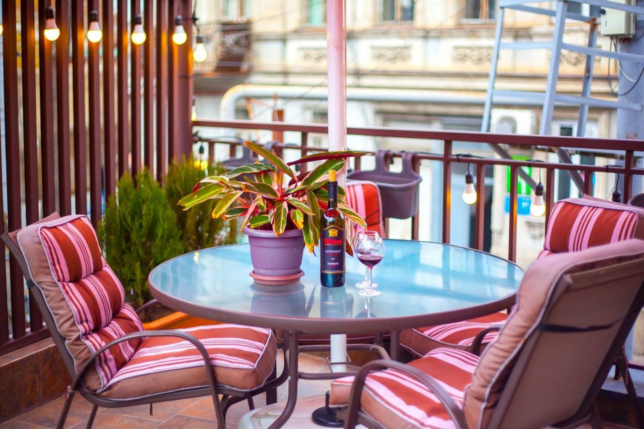 Shiny Avlabari Apartment Tbilisi ภายนอก รูปภาพ
