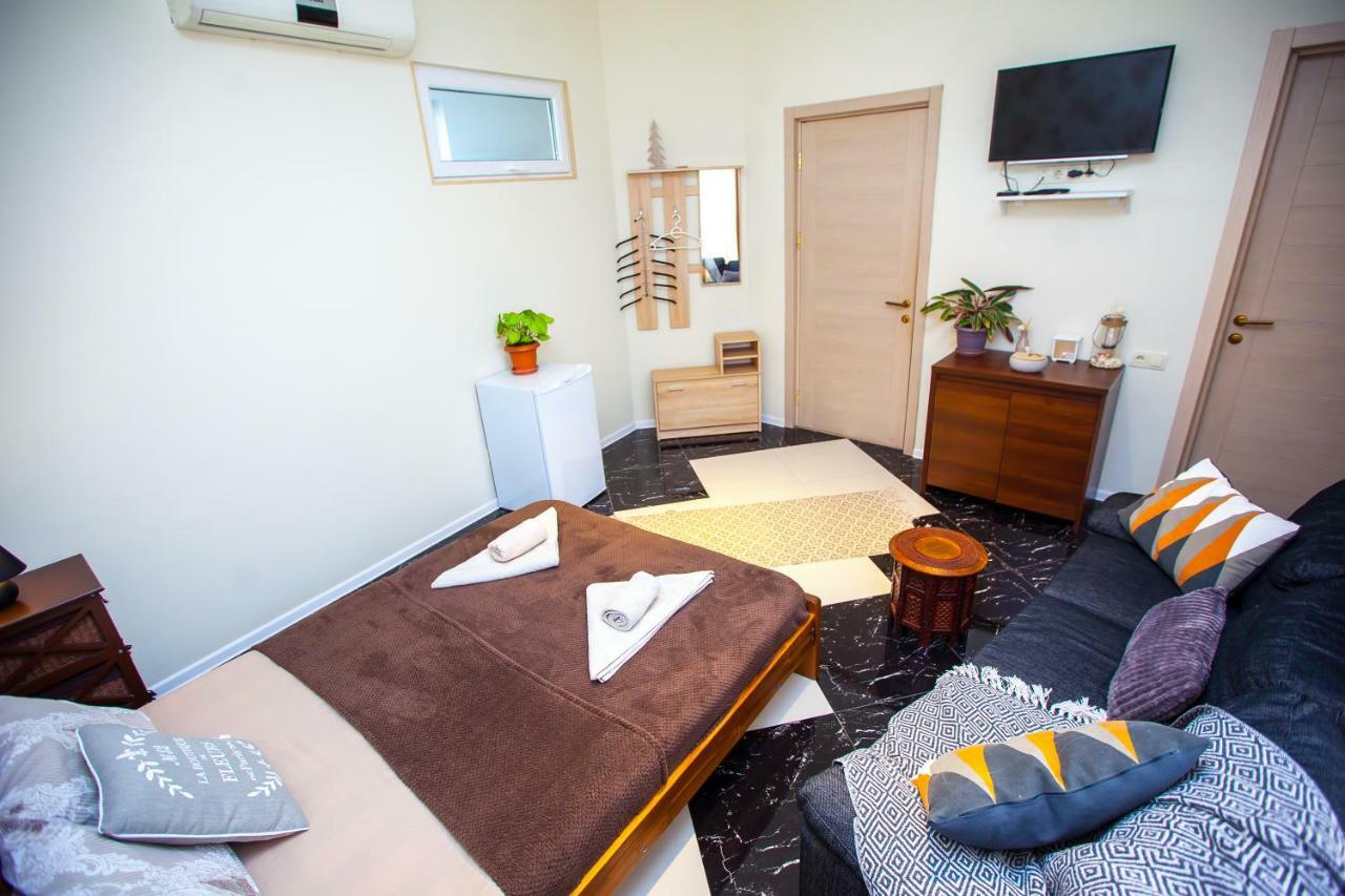 Shiny Avlabari Apartment Tbilisi ภายนอก รูปภาพ
